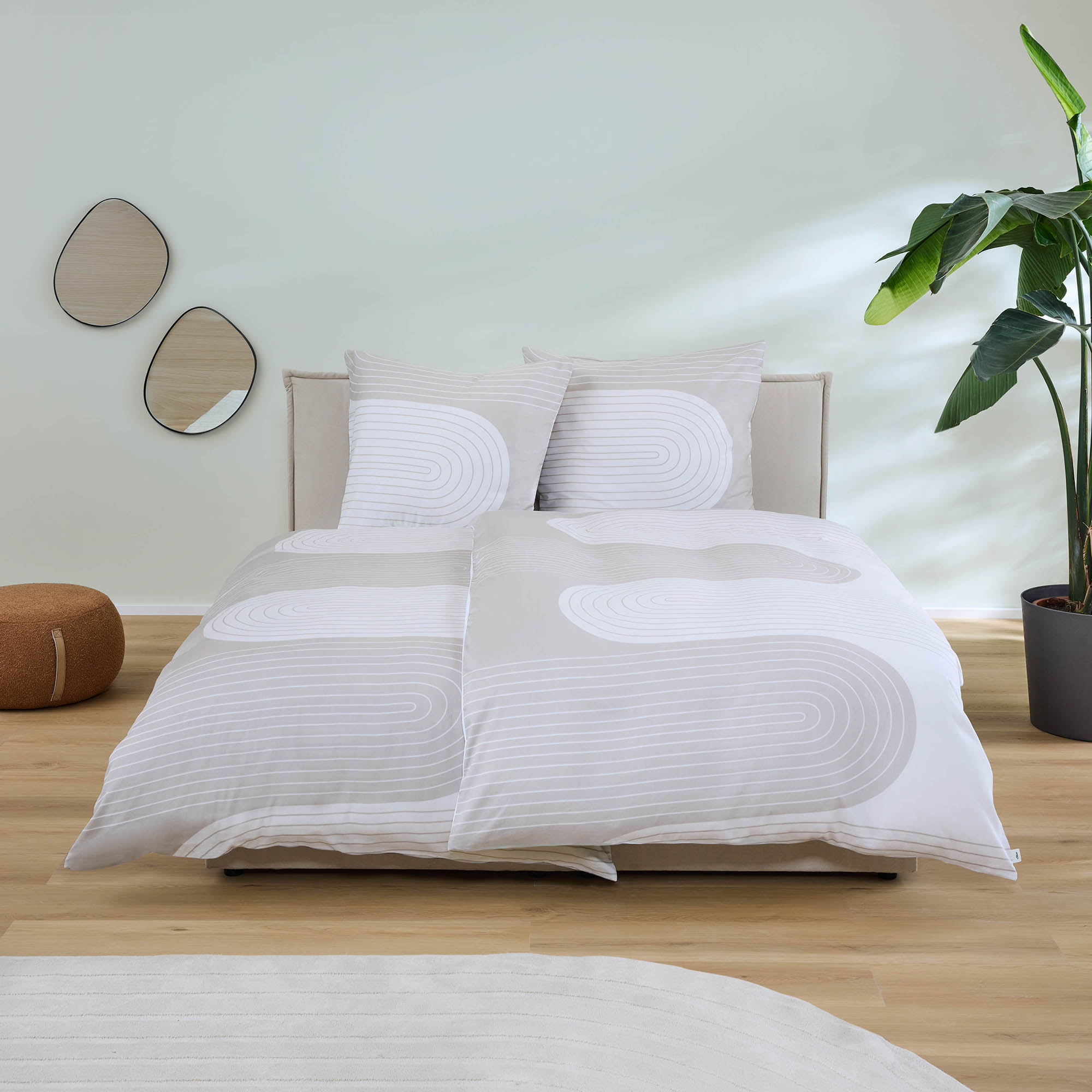 Moebel, Kissen, Dekoration für Zuhause, Bett, Pflanze