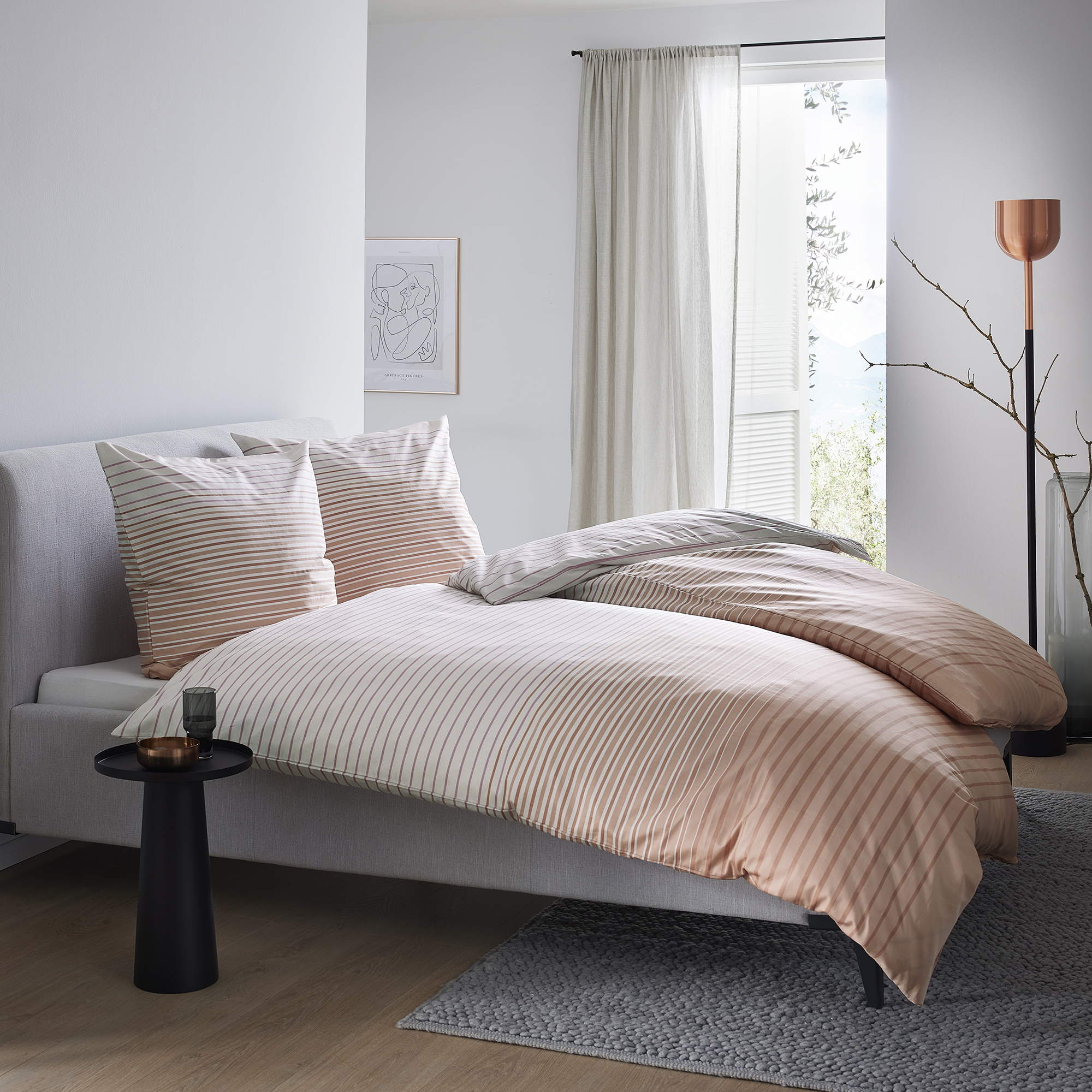 Moebel, Kissen, Dekoration für Zuhause, Bett, Teppich