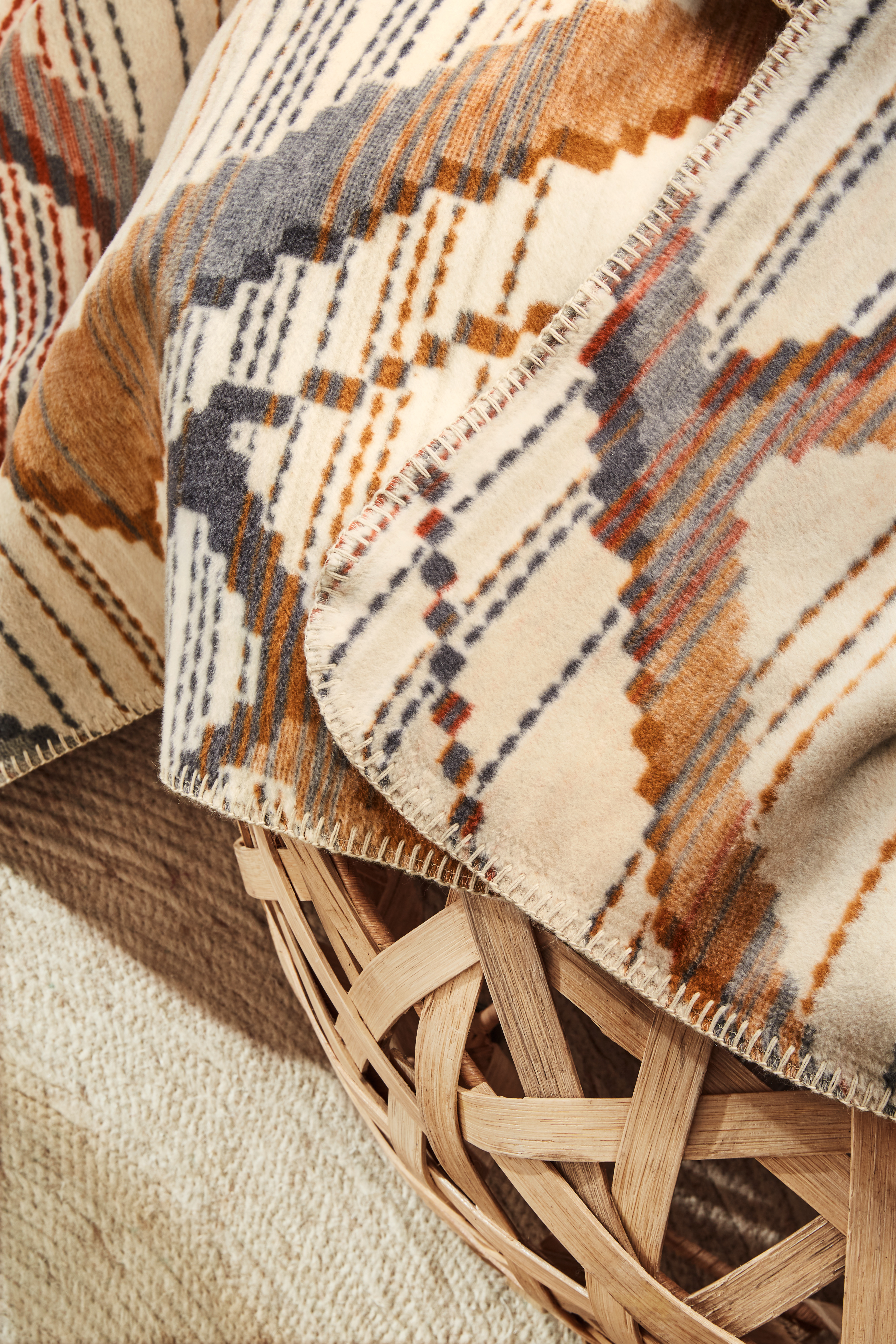 Wohndecke World's Origins x Wolfgang Joop Decke